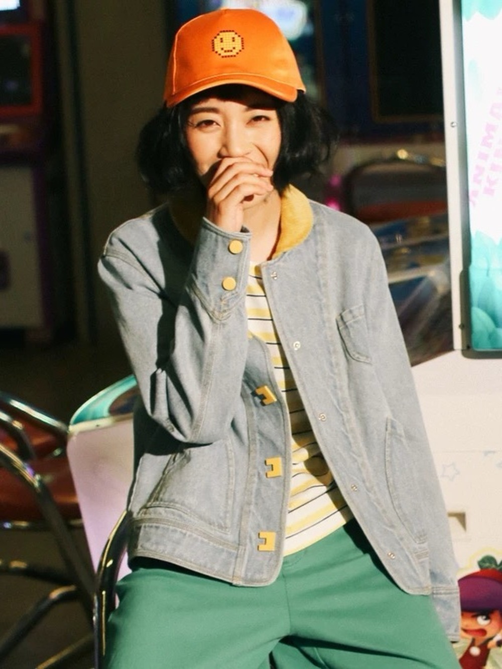 Woman Light Wash Denim Jacket with Mustard Corduroy Collar - Picture 12 of 15